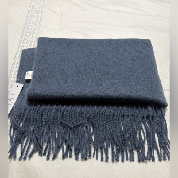 Liz Claiborne Accessories - Liz Claiborne Fringe Scarf Wrap  Blue Heather
* All $ donated to Charity *
